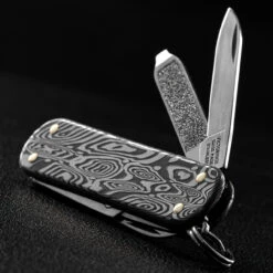 Victorinox Classic SD Brilliant Damascus -Petromaxi Shop BMC 0622134.7 65649.1671206029.1280.1280 83525.1671207008