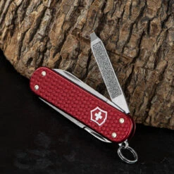 Victorinox Classic Precious Alox 24 Victorinox Classic Precious Alox -Petromaxi Shop BMC 06221401G.3 82211.1648563199